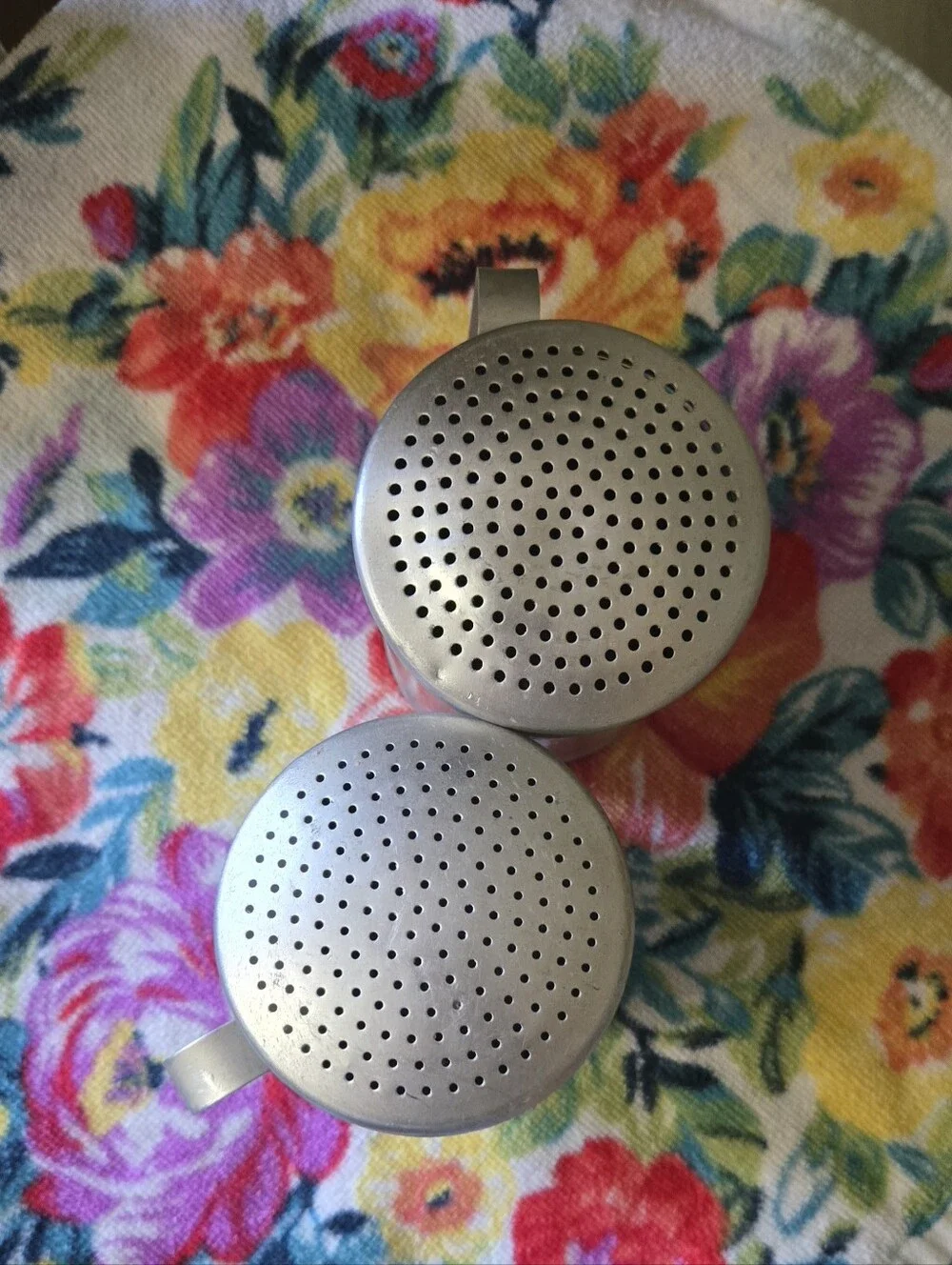 Vintage Aluminum Shaker Set with Handles - Kitchen Seasoning Dispensers